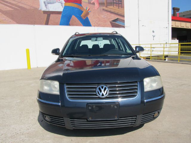 Volkswagen Passat 2005 photo 23