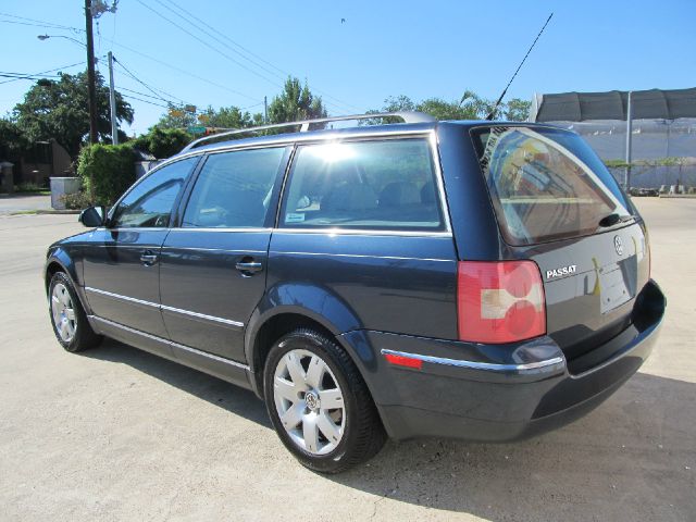 Volkswagen Passat 2005 photo 27