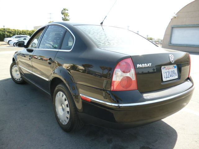 Volkswagen Passat 2005 photo 18