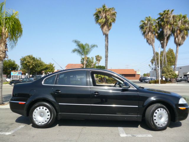 Volkswagen Passat 2005 photo 21