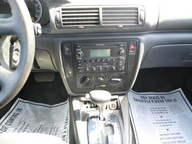 Volkswagen Passat 2005 photo 27