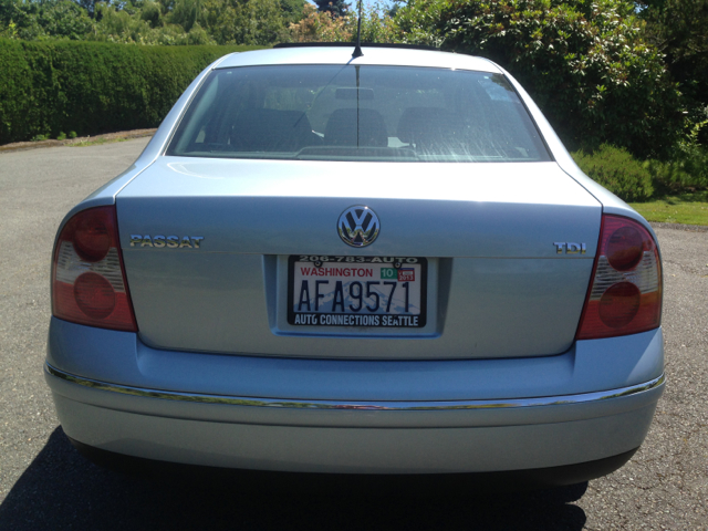 Volkswagen Passat 2005 photo 2