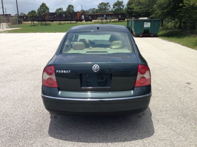 Volkswagen Passat 2005 photo 4