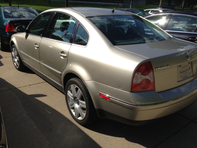 Volkswagen Passat 2005 photo 4