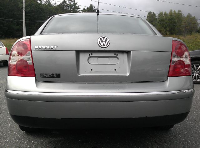 Volkswagen Passat 2005 photo 2