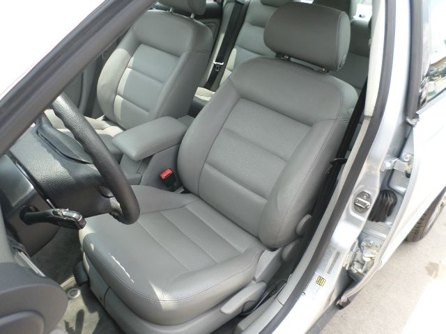 Volkswagen Passat 2005 photo 1