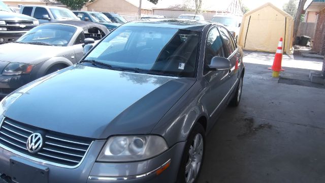 Volkswagen Passat 2005 photo 2