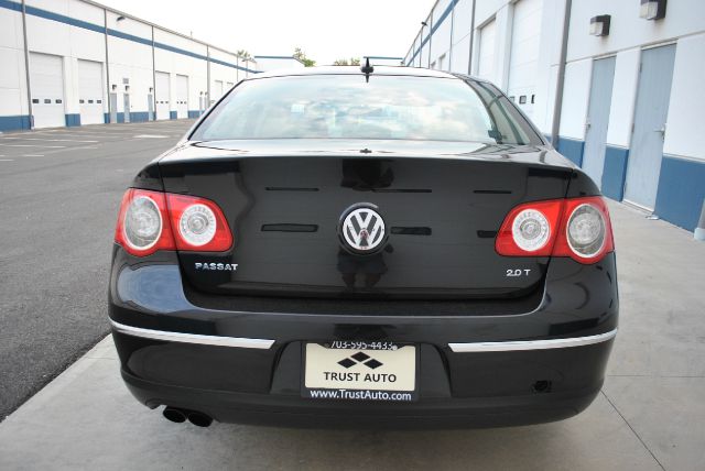 Volkswagen Passat 2006 photo 1