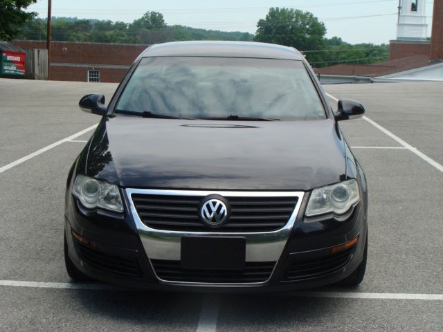 Volkswagen Passat 2006 photo 2