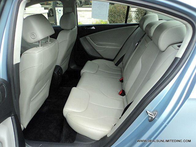 Volkswagen Passat 2006 photo 2