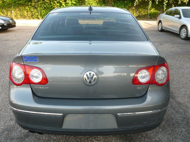 Volkswagen Passat 2006 photo 2