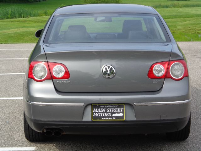 Volkswagen Passat 2006 photo 12