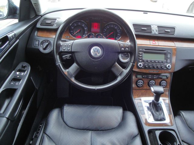 Volkswagen Passat 2006 photo 17