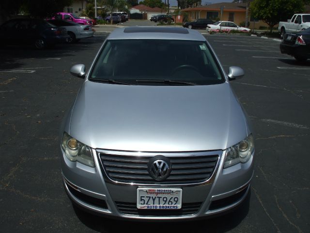 Volkswagen Passat 2006 photo 1