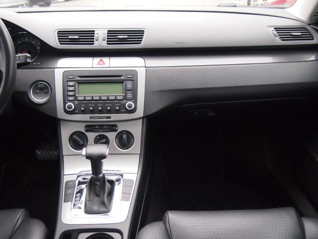 Volkswagen Passat 2006 photo 13