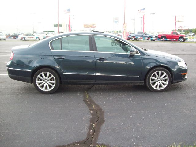 Volkswagen Passat 2006 photo 8