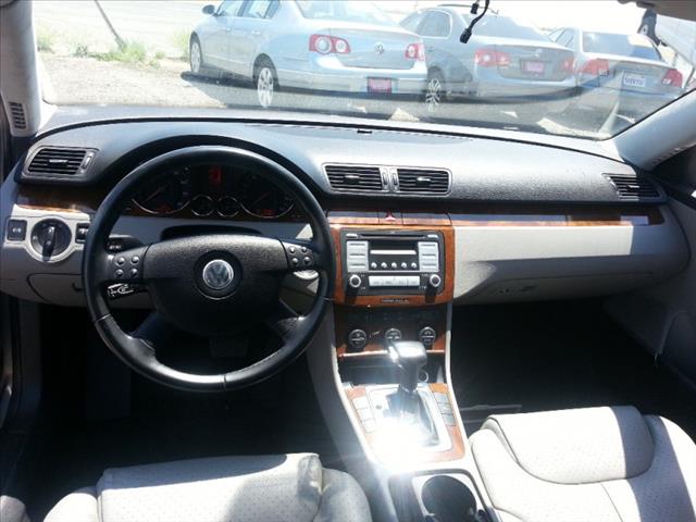 Volkswagen Passat 2006 photo 1