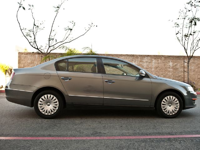 Volkswagen Passat 2006 photo 1