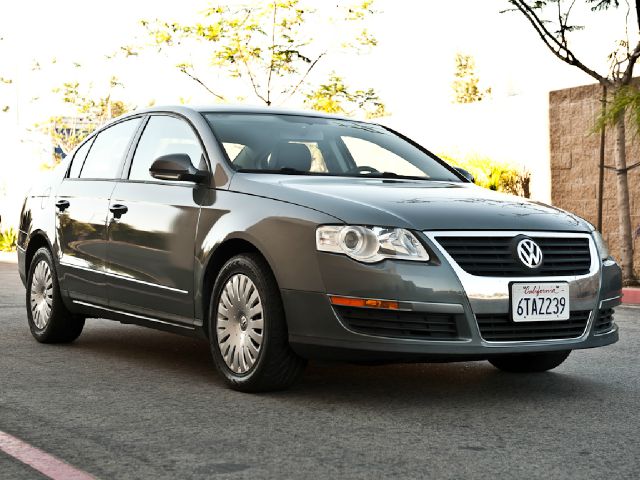 Volkswagen Passat 2006 photo 2