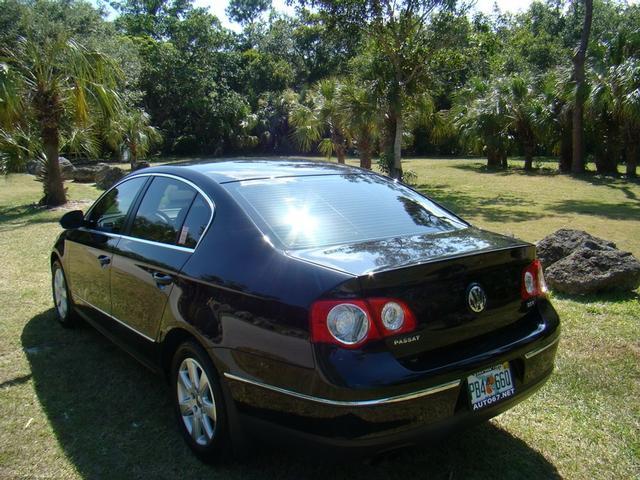 Volkswagen Passat 2006 photo 2