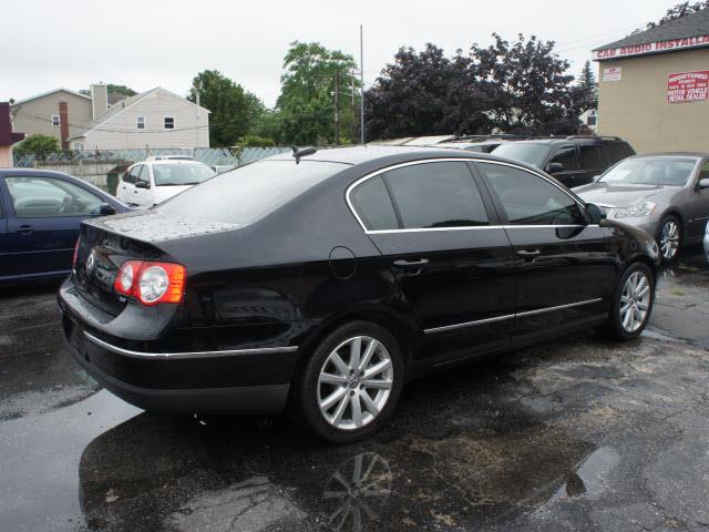 Volkswagen Passat 2006 photo 2