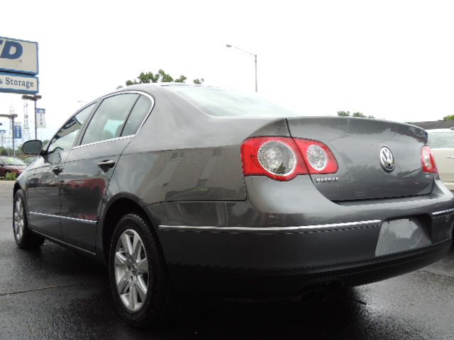 Volkswagen Passat 2006 photo 17