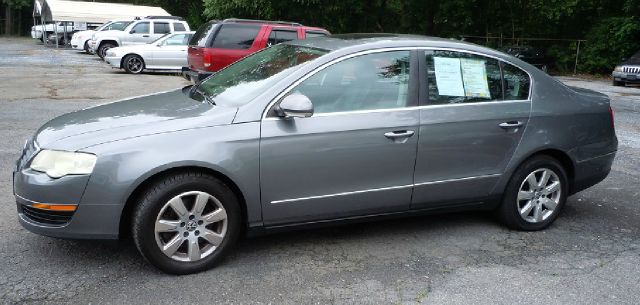 Volkswagen Passat 2006 photo 2