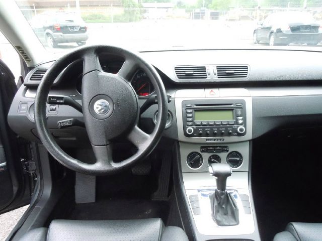 Volkswagen Passat 2006 photo 3