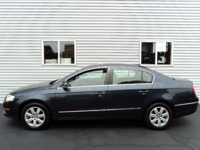 Volkswagen Passat 2006 photo 1