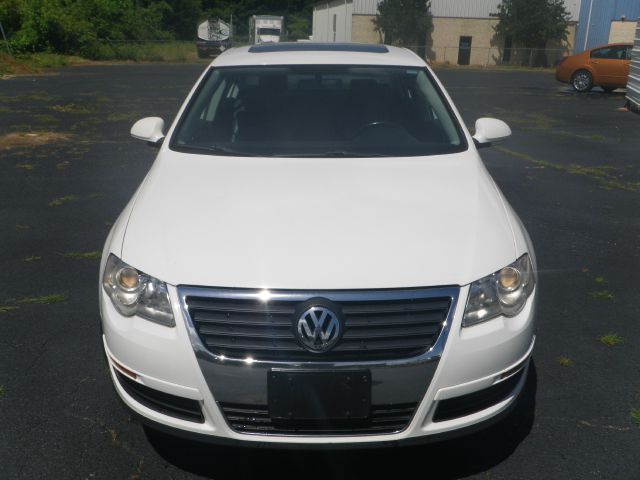 Volkswagen Passat 2006 photo 13