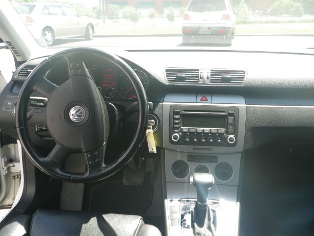 Volkswagen Passat 2006 photo 9