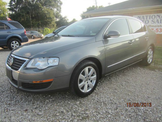 Volkswagen Passat 2006 photo 1