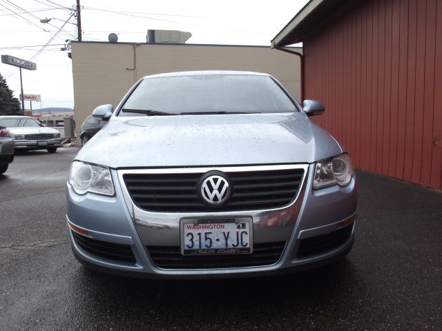 Volkswagen Passat 2006 photo 2