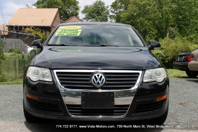 Volkswagen Passat 2006 photo 24