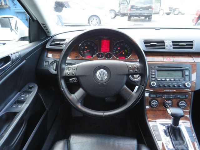 Volkswagen Passat 2006 photo 13