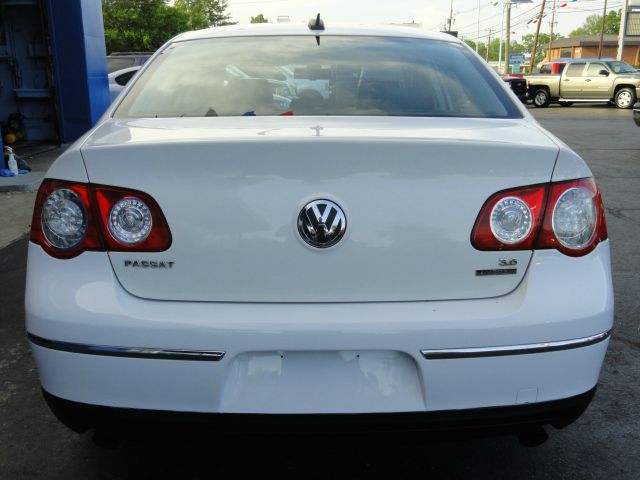 Volkswagen Passat 2006 photo 27