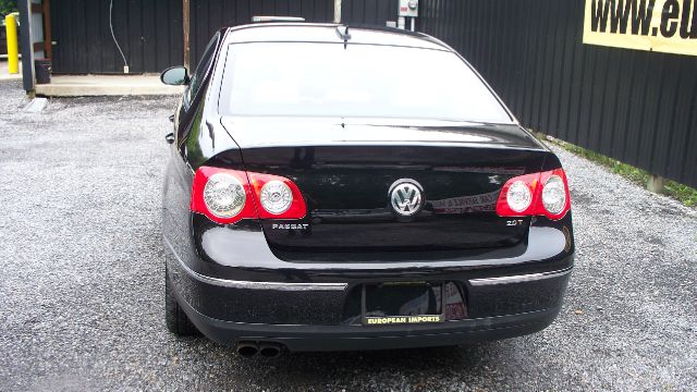 Volkswagen Passat 2006 photo 13