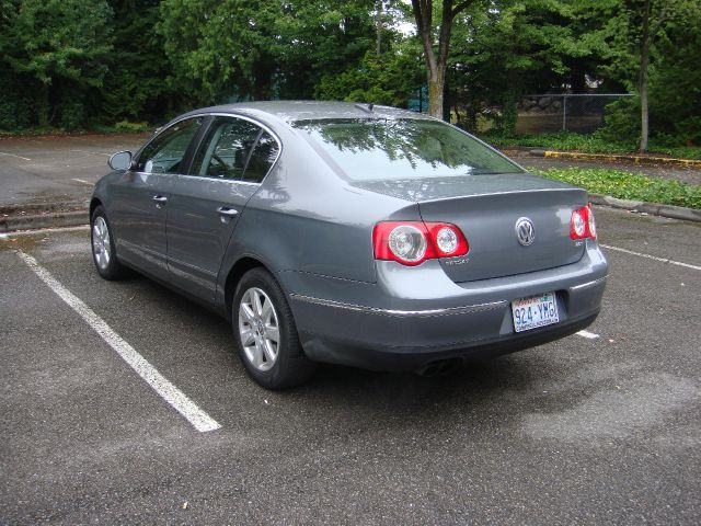 Volkswagen Passat 2006 photo 2