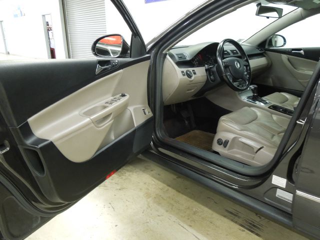 Volkswagen Passat 2006 photo 22