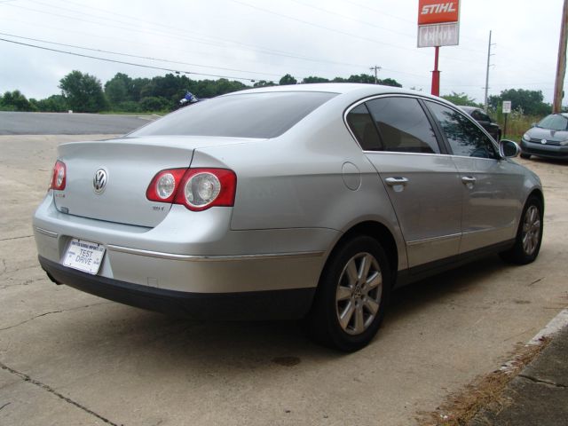 Volkswagen Passat 2006 photo 2