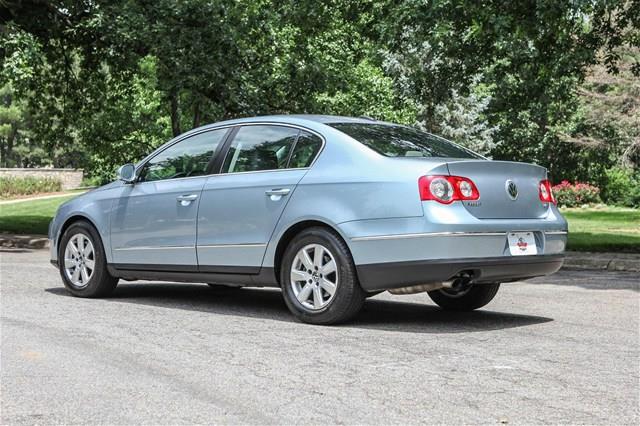 Volkswagen Passat 2006 photo 1