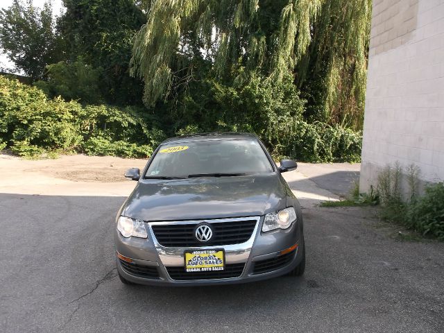 Volkswagen Passat 2006 photo 2