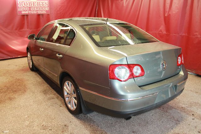 Volkswagen Passat 2006 photo 1