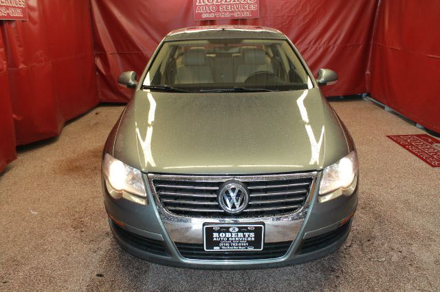 Volkswagen Passat 2006 photo 2