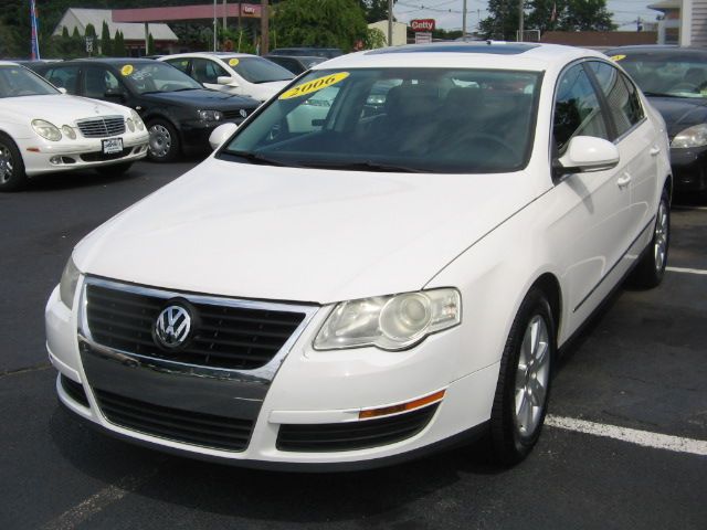 Volkswagen Passat 2006 photo 2