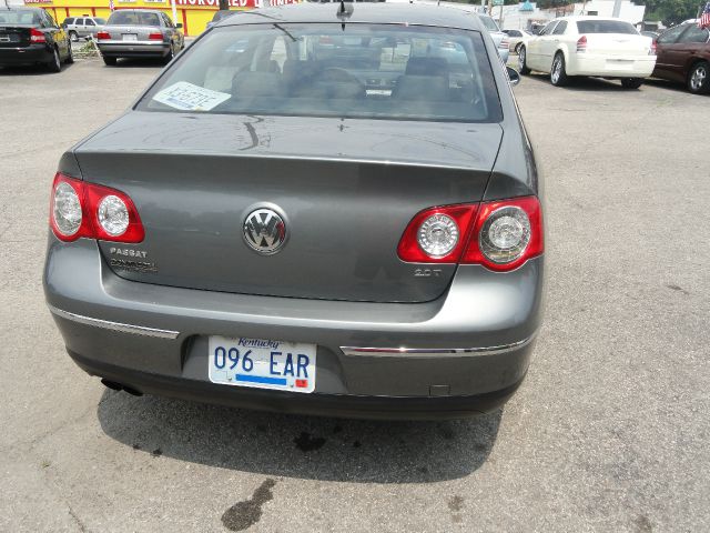 Volkswagen Passat 2006 photo 2