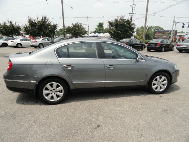 Volkswagen Passat 2006 photo 9