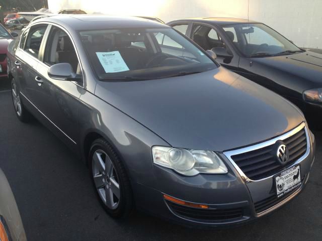 Volkswagen Passat 2006 photo 2