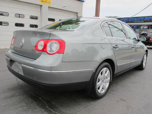 Volkswagen Passat 2006 photo 5