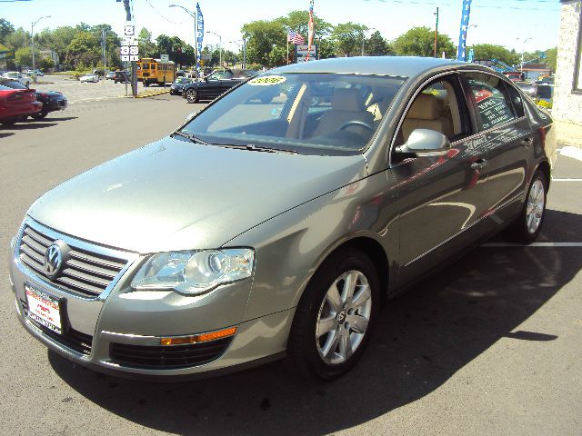 Volkswagen Passat 2006 photo 12